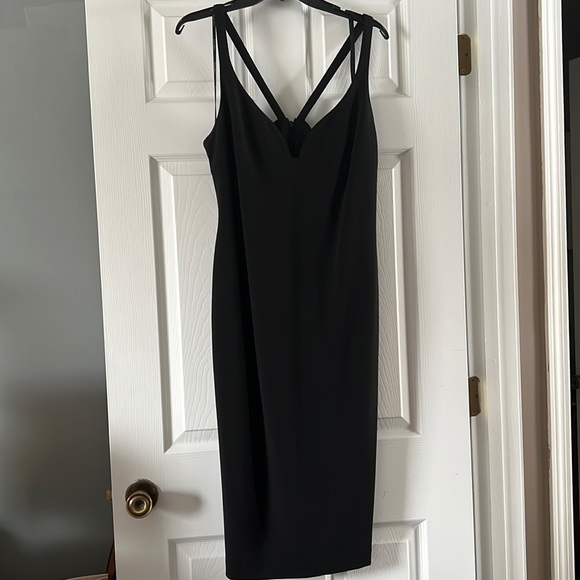Women’s Dress - Picture 1 of 6